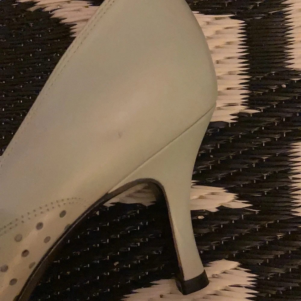🦋 Stuart Weitzman Pumps, light green, sz 7 - Picture 6 of 6